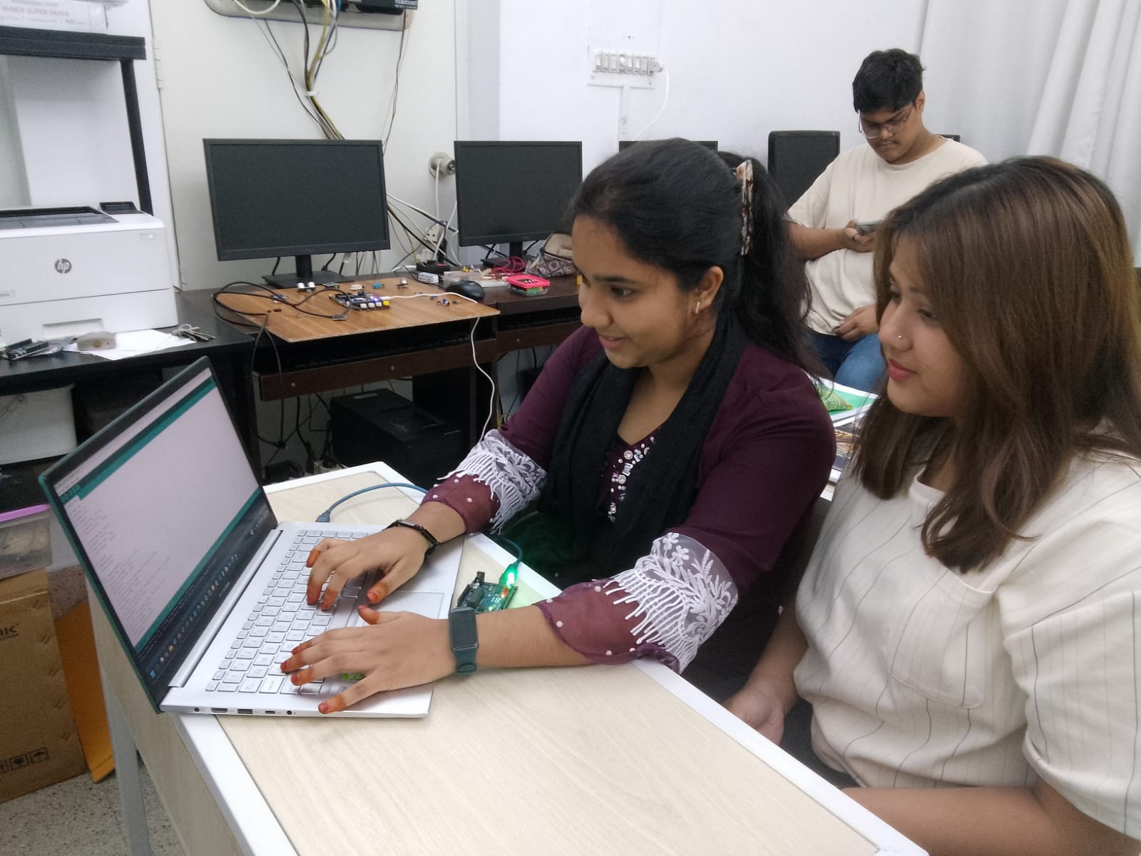 CS & Robotics Centre – Omer Mesbah | Dhaka